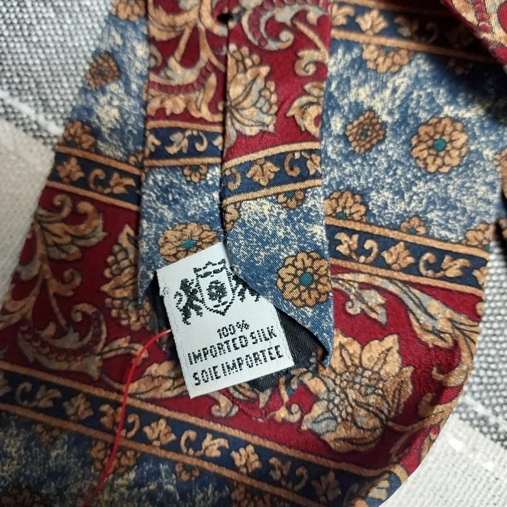 Metropolitan Museum of Art‎ Silk Tie Floral Burgundy Blue Mens Necktie
